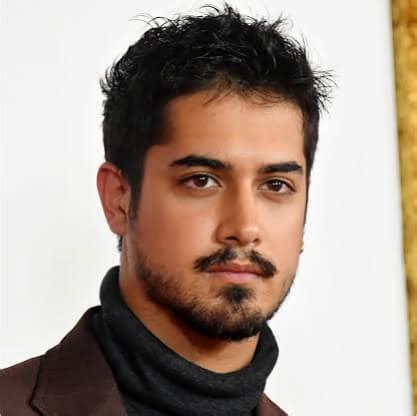 Avan Jogia Bio, Wiki, Height, Family, Girlfriend,。